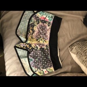 Lululemon speed shorts size 6
